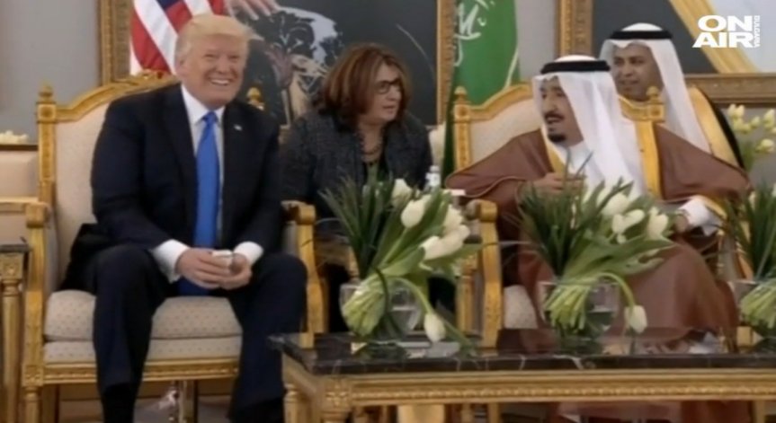 Доналд Тръмп пристигна в Саудитска Арабия