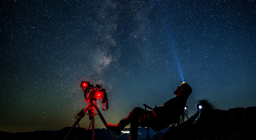 Наочите им трябват около 30 минути да се адаптират към тъмнината.