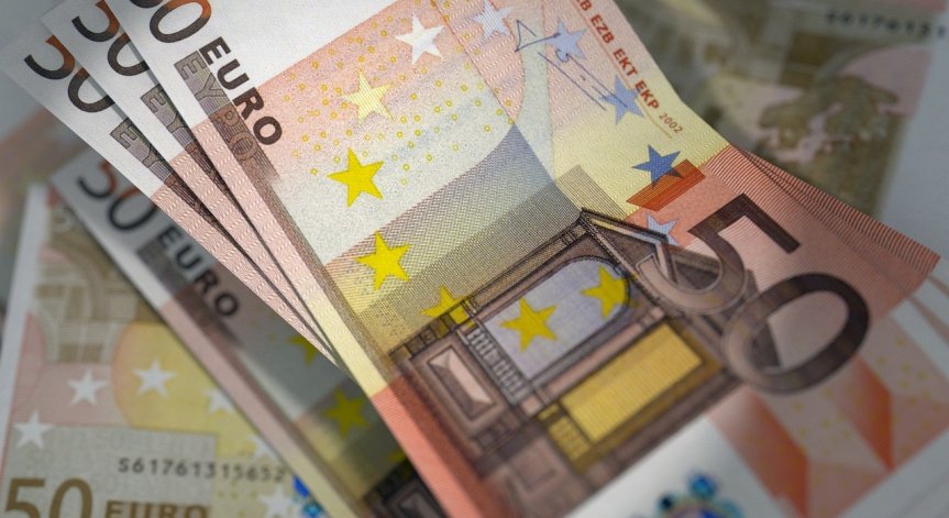 Минималният размер на пенсията за осигурителен стаж и възраст от 630,50 лв. ще стане с размер €322,37