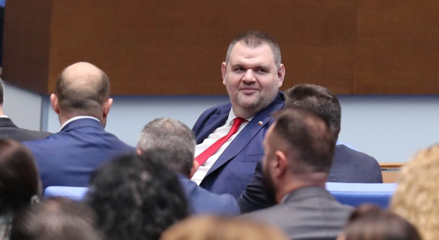 Делян Пеевски публикува скрийншотове и с Николай Денков (+СНИМКИ)