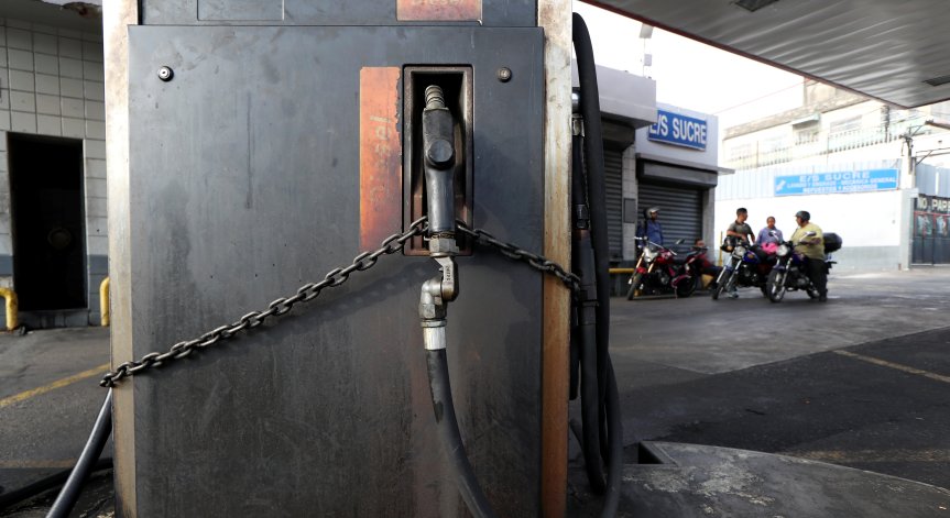 Санкции от САЩ оставят Венецуела без 50% от петролните ѝ платформи