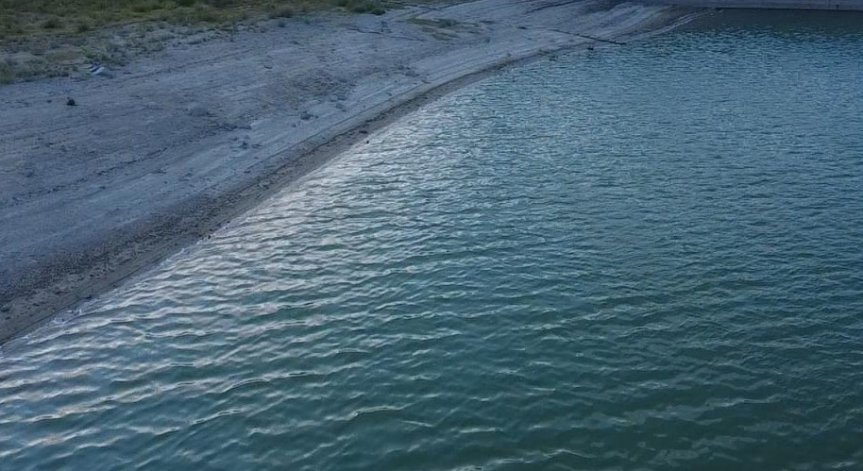 Водолази и полиция издирват мъж, паднал от джет в язовир 