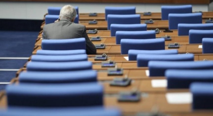 Депутатите обсъждат 9% ДДС за доставка на храна