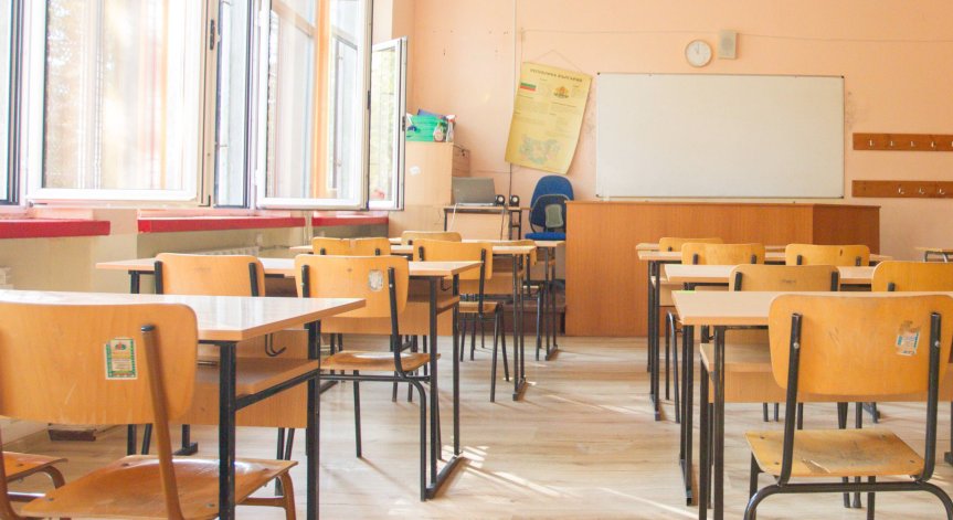 МОН публикува верните отговори от НВО по математика на десетокласниците