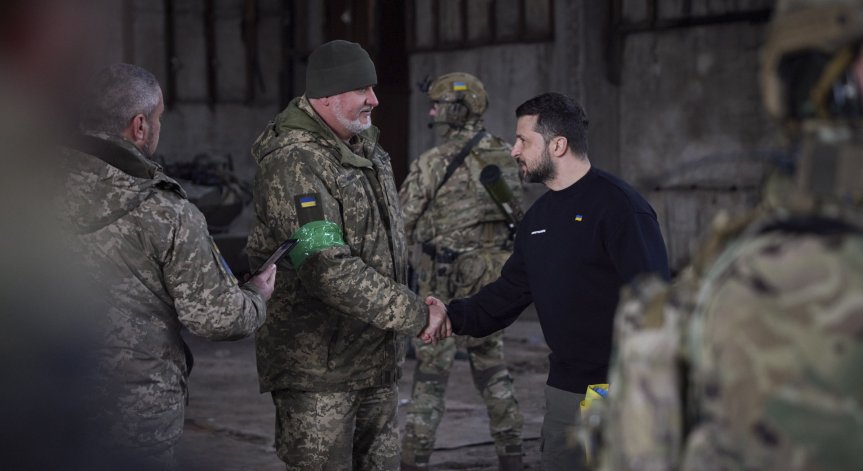 Зеленски в Херсон: Ще построим наново всички градове и села, пострадали от окупаторите