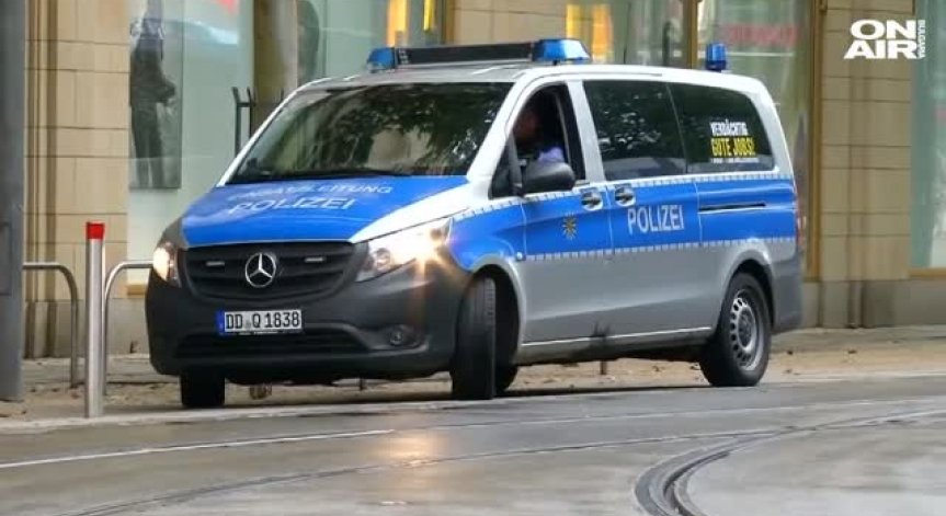 Полицията в Германия издирва трети заподозрян за убийството на 35-годишен мъж от Кемниц
