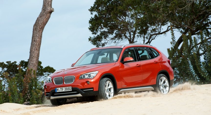 BMW регистрира 300 000 продажби на X1