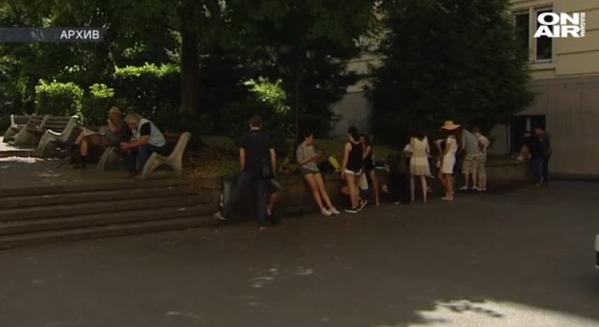 Младите хора у нас са демотивирани да учат и да работят. Защо?