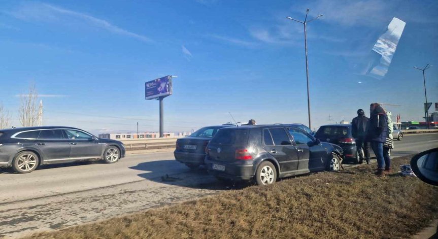 Не се съобщава за пострадали.