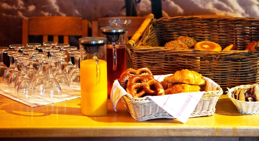 Забраняват шведската маса в хотелите