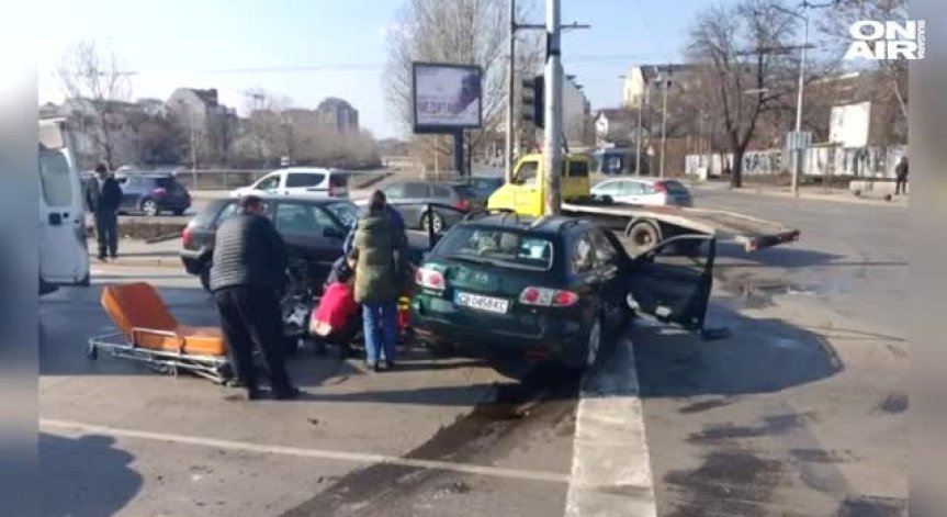 Човек загина при тежка катастрофа на столичния бул. 