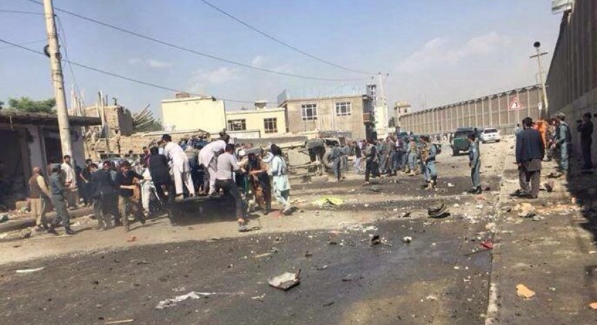Бомба, поставена в кола на ЕС уби трима в Кабул ОБНОВЕНА 