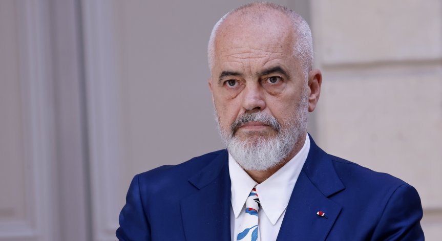 Гръцката полиция с драконови мерки за сигурност заради посещението на Еди Рама