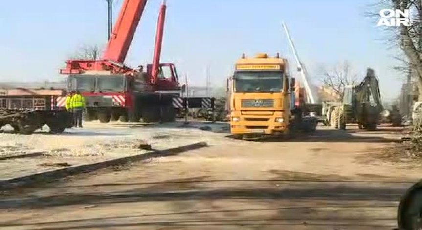 Последната цистерна от дерайлиралия влак напусна Хитрино