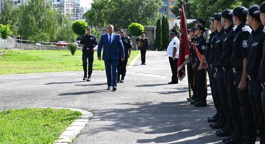 Връчиха дипломите на магистри от випуск 2024 на церемония в Академията на МВР