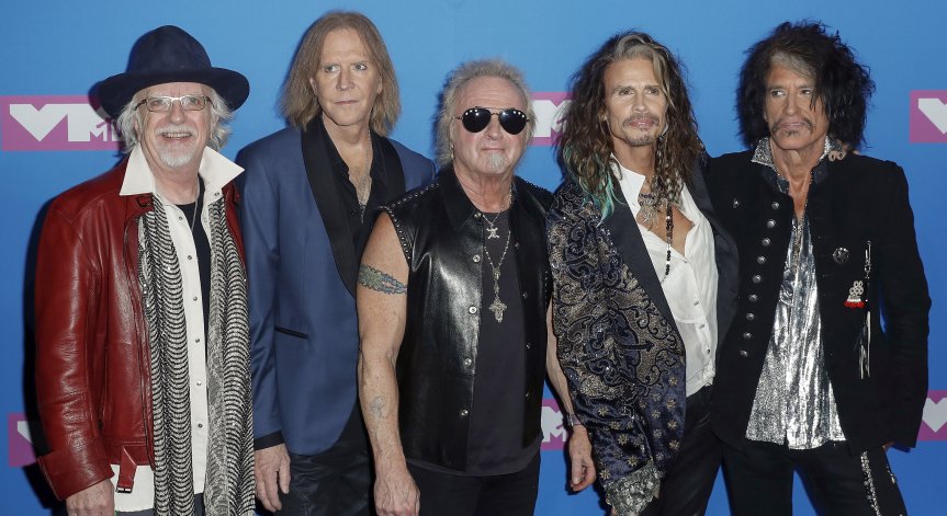 ''Аеросмит'' спира с турнетата.