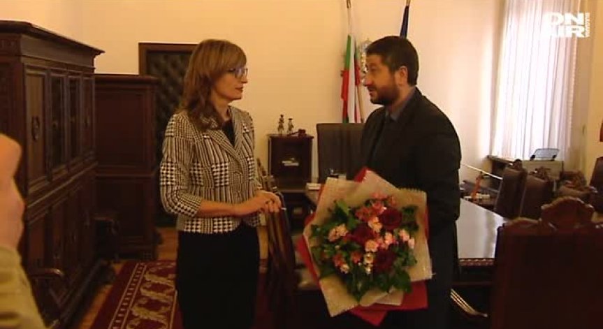 Екатерина Захариева получи държавния печат