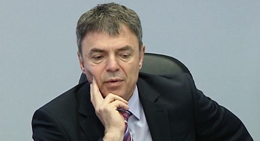 МОН поема контрола върху общежитията