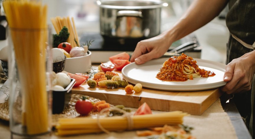 Нигерийка готви над 93 часа и постави рекорд за Гинес