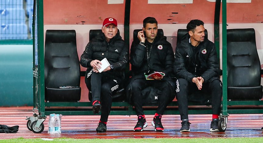 Няколко дилеми пред Пардю относно състава за финала срещу 