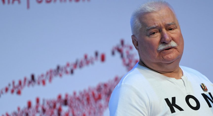 Лех Валенса: В Русия не трябва да се борят срещу Путин, а за нова система