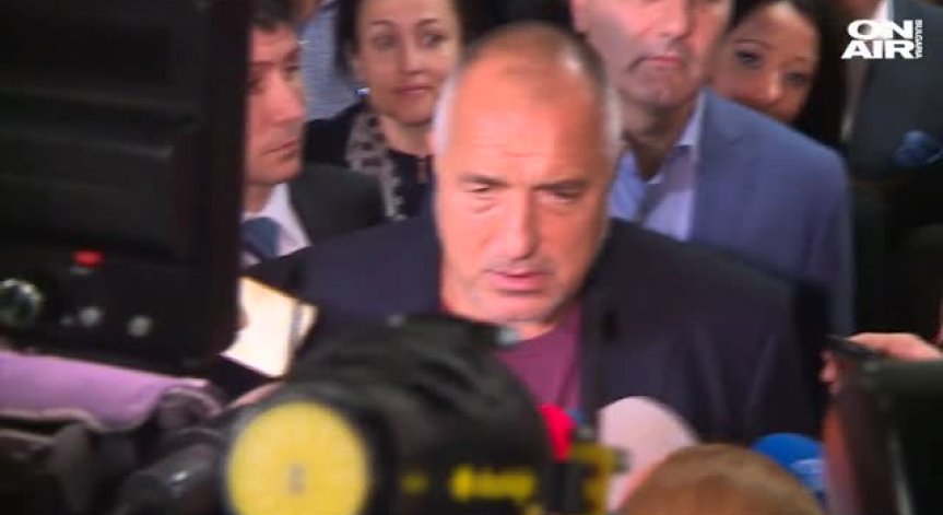 Борисов отложи евентуалната оставка на кабинета си за след балотажа