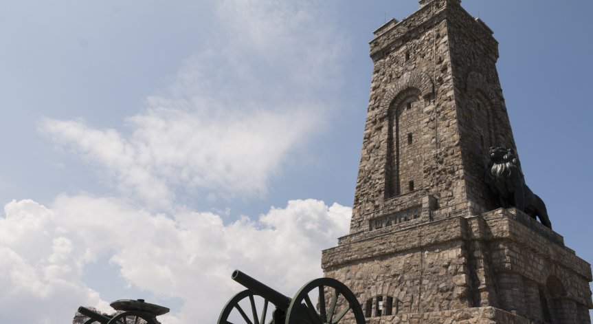 Отбелязваме 143 г. от Шипченската епопея, Радев ще изкачи стъпалата до върха