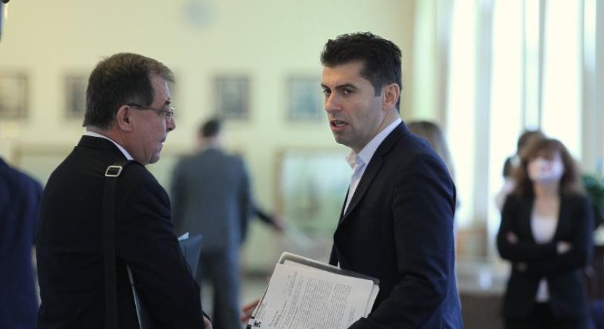 КС отказа да изслуша Петков за двойното му гражданство