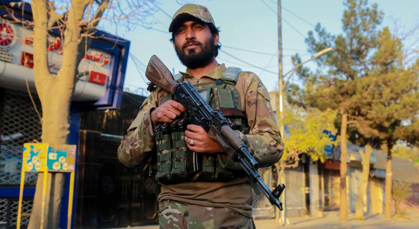 Талибаните забраниха на афганистанци да използват чуждестранни валути