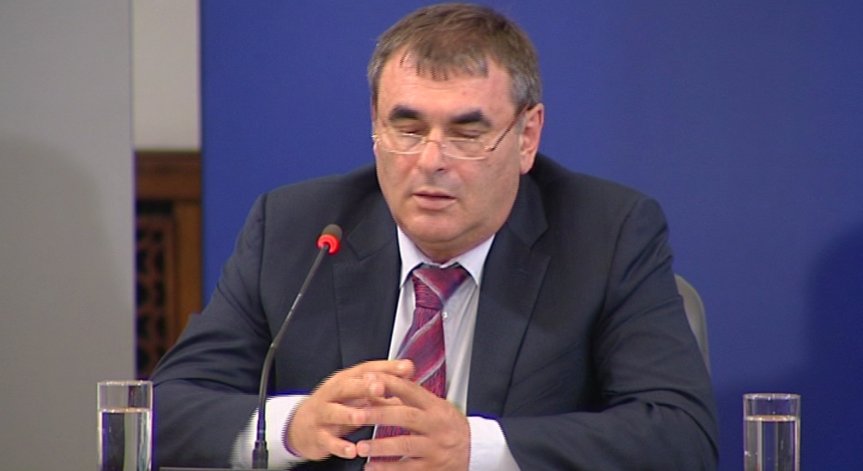 Папазов: Няма проблем със заплатите на служителите заради проверката на КТБ