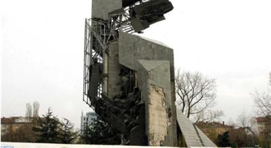 Паметникът до НДК ще бъде доразвит
