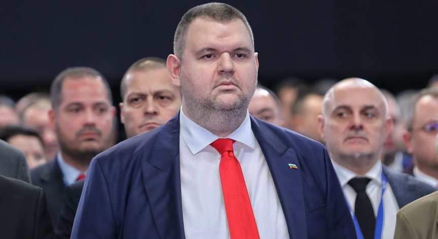 ДПС пита прокуратурата дали ГДБОП незаконно следи Пеевски по заповед на Демерджиев
