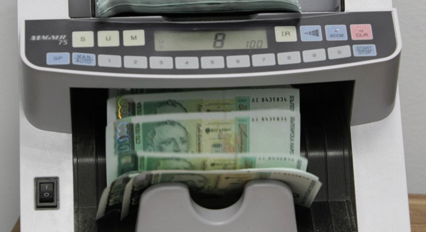 Тих ход на фона на растящата нужда от финансиране.