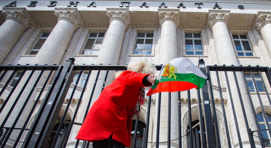 По 4 г. затвор за афганистанци, изнасилили непълнолетно момиче в София