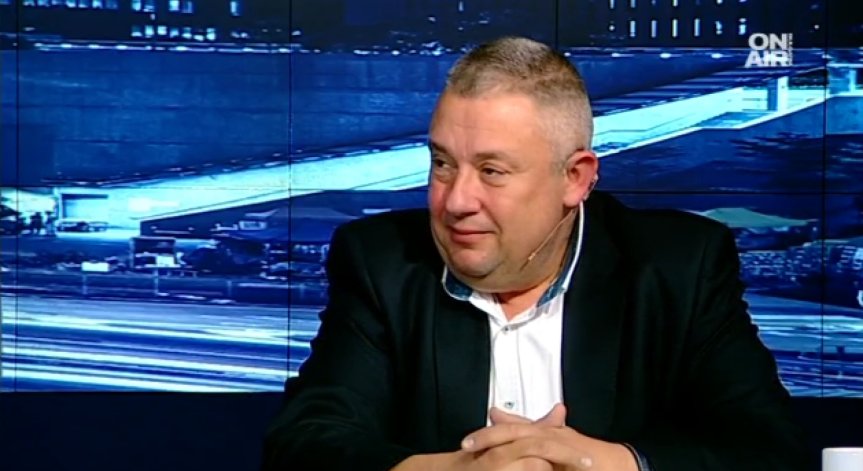ГЕРБ и СДС заедно само за 26 май, за да не се пилеят гласове, посочи Илия Лазаров