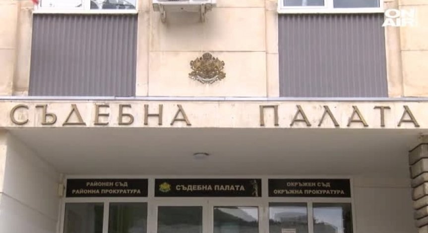 Петимата полицаи по делото 
