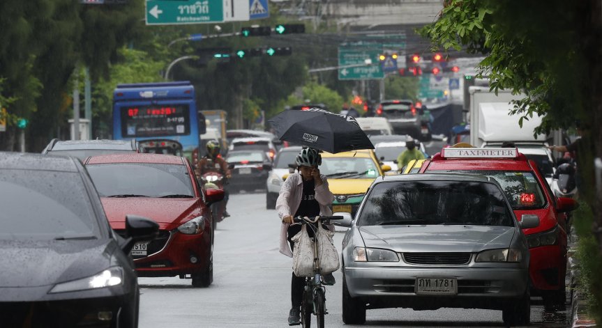 Тайланд вече е засегнат от силни ветрове.