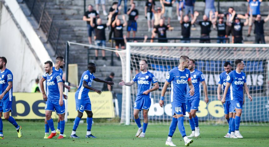 Спартак продължава със страхотното си представяне.