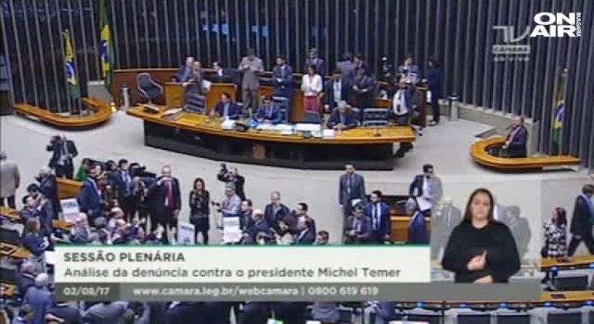 Парламентът се смили над Темер, президентът оцеля