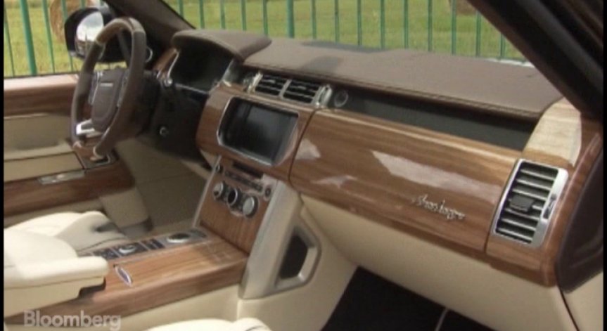 Как да поберем Aston Martin във Ferrari