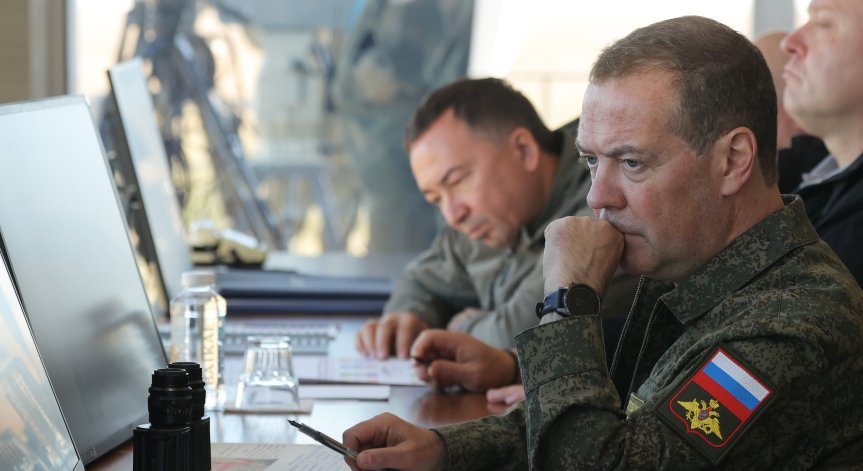 Остро предупреждение от Дмитрий Медведев.