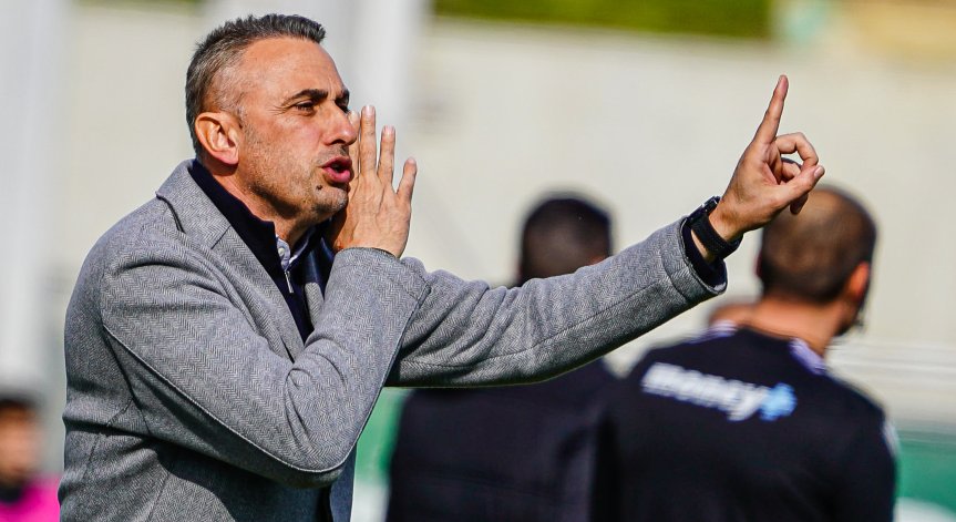 Петев се хвана за главата заради лавината от контузии в 