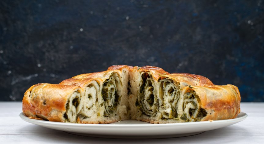 Рецепта за вита баница със спанак и сирене