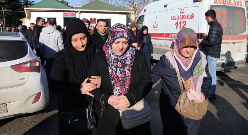 Двама загубиха живота си, а десетки бяха ранени в катастрофа в Турция