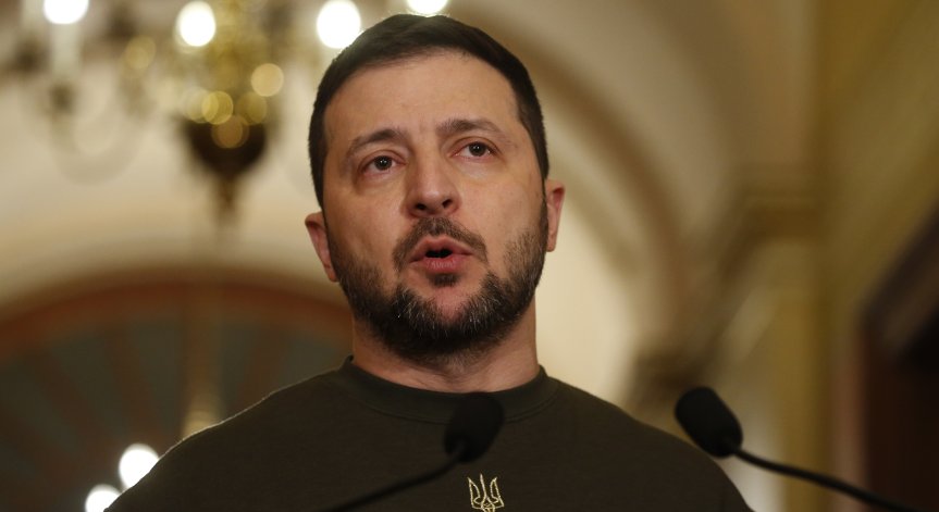 Зеленски призова украинците: Предстои ни тежка година, подкрепяйте се