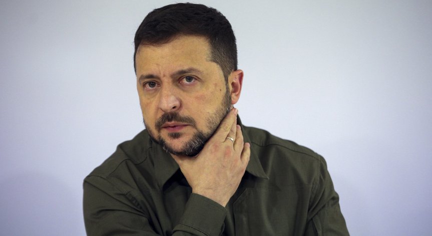 Зеленски е в Букурещ, иска подсилване на украинската противовъздушна отбрана