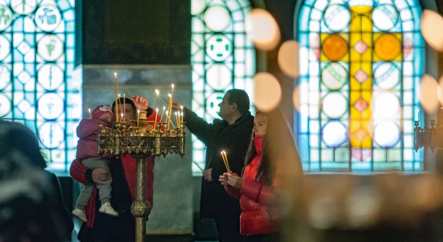 На днешния ден църквата не одобрява нецензурния език, кавгите, клюките, осъждането, клеветата, алчността и завистта.