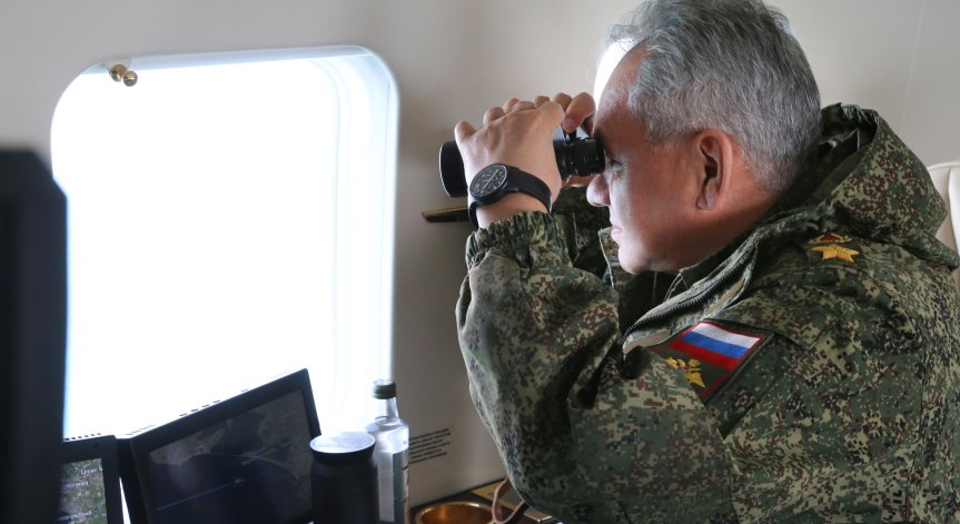 Русия изтегля войските си от границата с Украйна