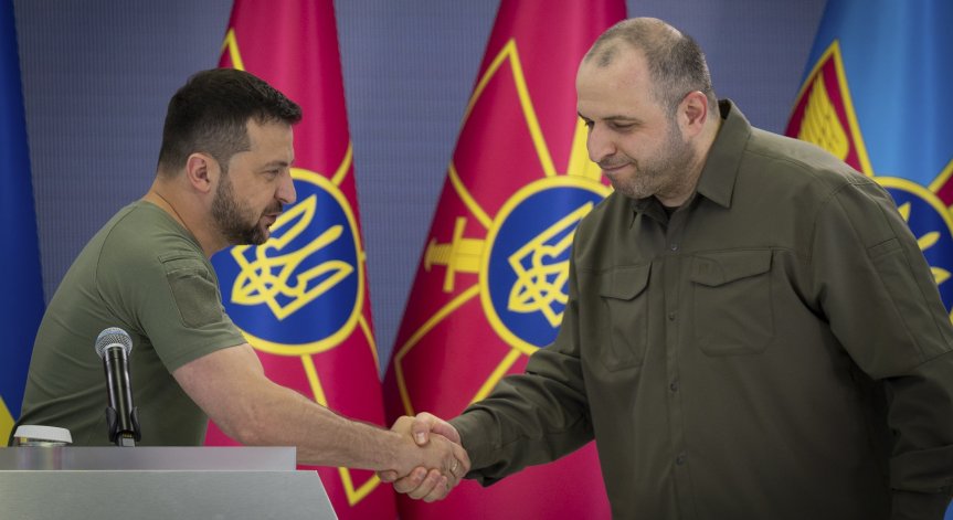 Зеленски: МО на Украйна има нужда от рестарт, Умеров го може