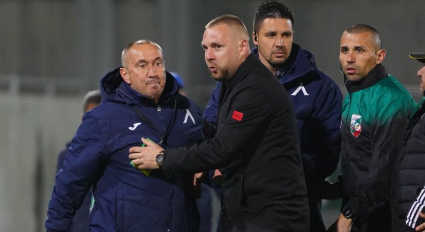 Бесен Мъри напуска 